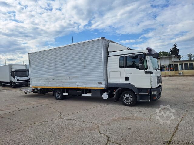 Transporter mit Koffer MAN TGL 8.180N