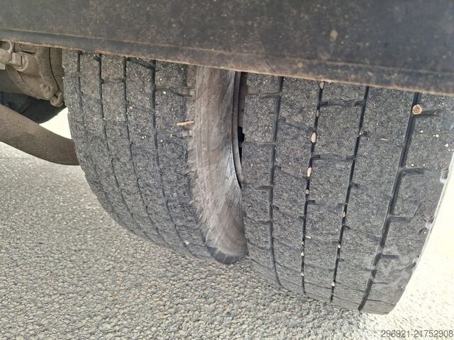 Transporter mit Koffer MAN TGL 8.180N