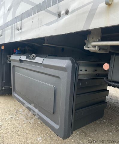 Open semitrailer with tarp Schmitz Cargobull SCB S2 SCS 18/1-13.62 Curtainsider