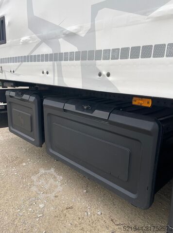 Open semitrailer with tarp Schmitz Cargobull SCB S2 SCS 18/1-13.62 Curtainsider