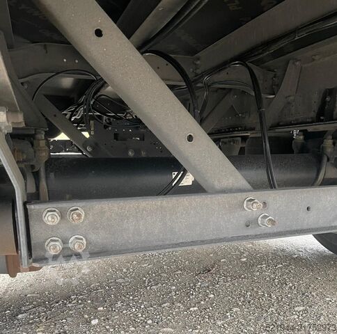 Open semitrailer with tarp Schmitz Cargobull SCB S2 SCS 18/1-13.62 Curtainsider