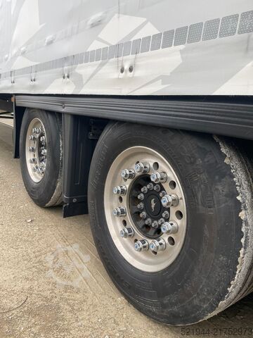 Open semitrailer with tarp Schmitz Cargobull SCB S2 SCS 18/1-13.62 Curtainsider