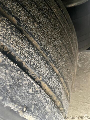 Open semitrailer with tarp Schmitz Cargobull SCB S2 SCS 18/1-13.62 Curtainsider