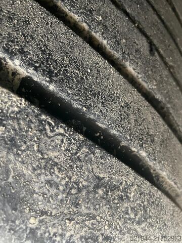 Open semitrailer with tarp Schmitz Cargobull SCB S2 SCS 18/1-13.62 Curtainsider