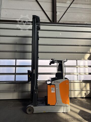 Reach Trucks Still FM-X17