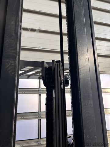 Reach Trucks Still FM-X14