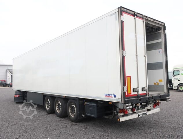 Reefer semitrailer Schmitz Cargobull SKO 24 Rohrbahn Liftachse Carrier Vector HE19