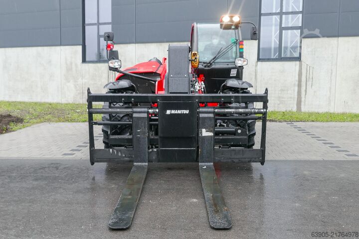 Telescopic forklift Manitou MHT 790