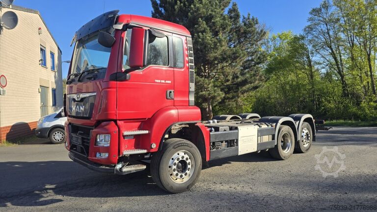 LKW-Fahrgestell MAN TGS 26.460 6x2