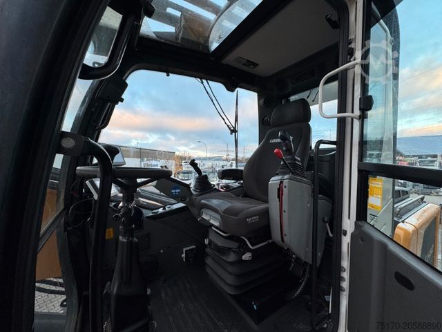 Mobile excavator LIEBHERR LH 50 M Timber / inkl. Holzzange / 2020 / 11m