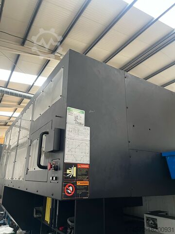 Vertical machining center DOOSAN BM 2740