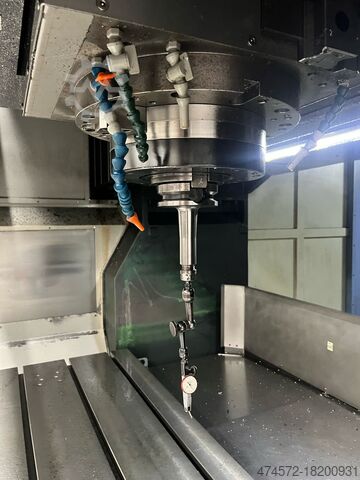 Vertical machining center DOOSAN BM 2740