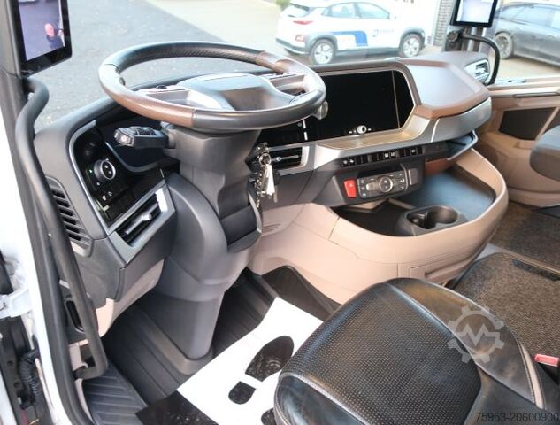 Standard SZM DAF XG+ 530 FT Intarder Leder LED Navi Standklima