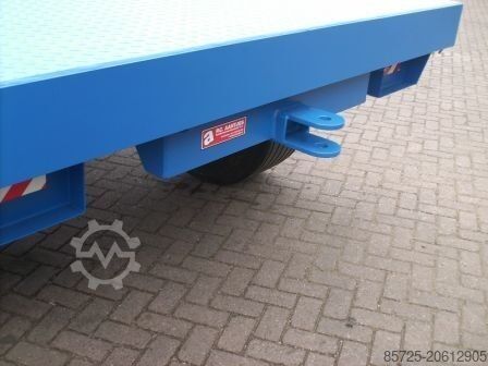 Flatbed Aannemerswagen