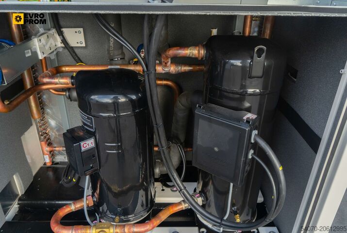 Chiller New Aircooled chiller CLIVET WSAT XEE 402 101 KW. 2025 yom