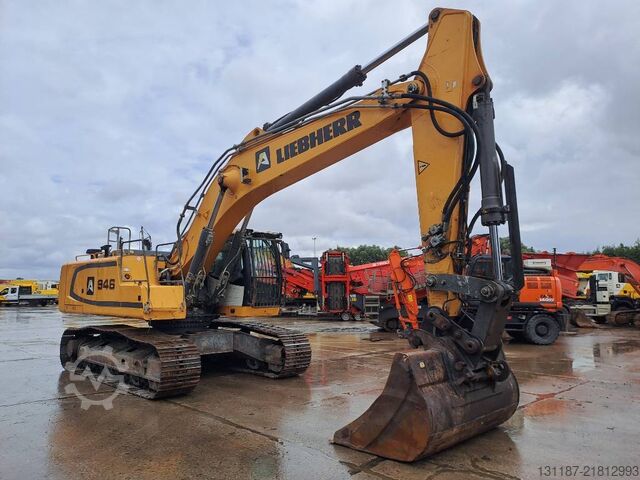 Crawler excavator Liebherr R946
