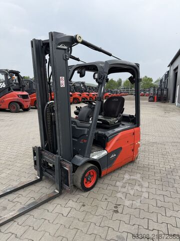 Electric 3-wheel forklift Linde E16-02