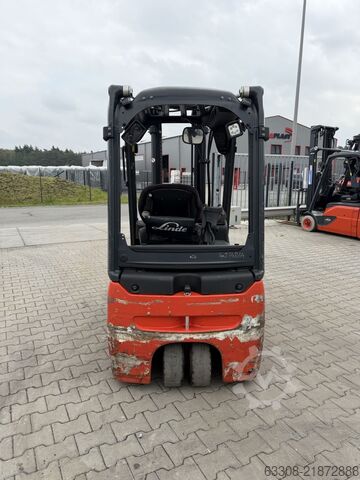 Electric 3-wheel forklift Linde E16-02