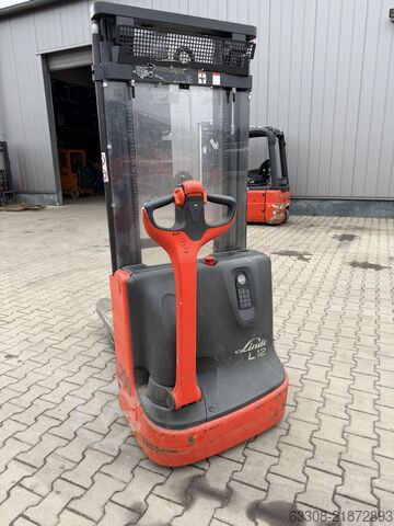 High Lift stacker Linde L12