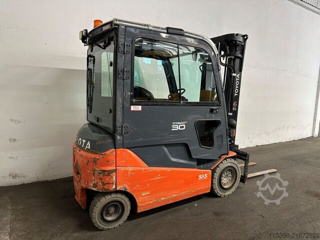 Electric 4-wheel forklift Toyota 8FBMT30 - TRIPLEX 5 m