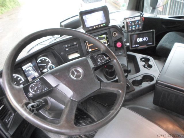Concrete mixer truck MERCEDES-BENZ 3246/8x4/ Betonmischer