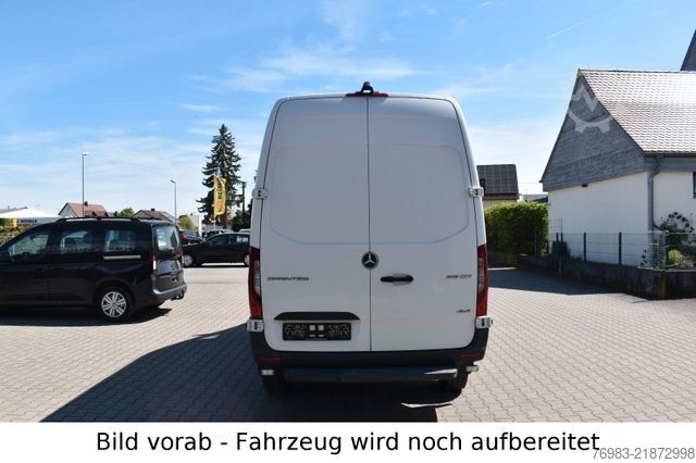 High top van MERCEDES-BENZ Sprinter 316 CDI 4x4 7 G-Tronic Mixto L2H2 Navi