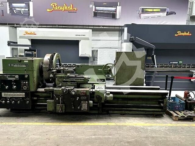 Horizontal lathe TOS Celakovice SU-100