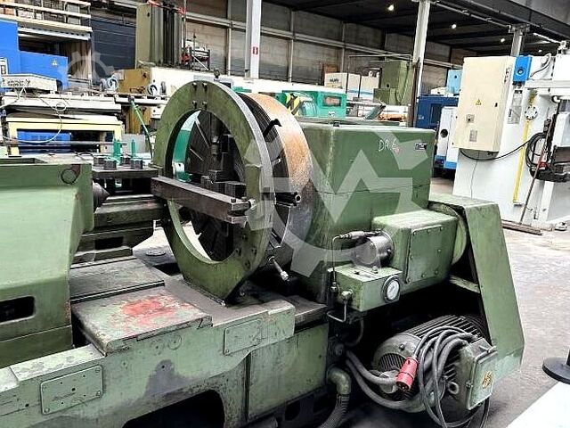 Horizontal lathe TOS Celakovice SU-100