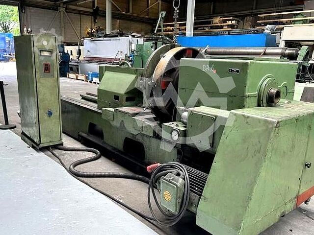 Horizontal lathe TOS Celakovice SU-100