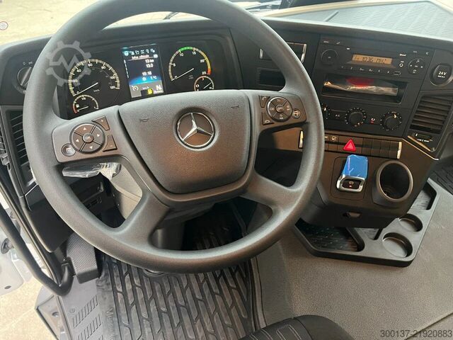 Mercedes-Benz Actros 2045 S 4x2 Tractor Head Mercedes-Benz Actros 2045 S 4x2 Tractor Head