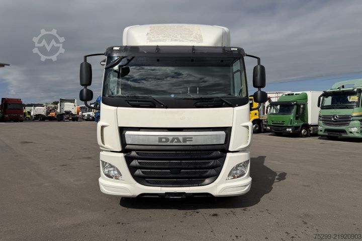 Standard tractor unit DAF CF 400 4x2 / Swiss-Vehicle
