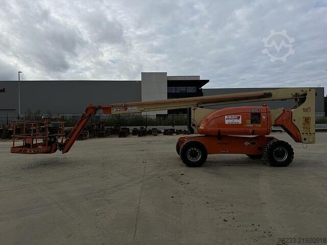 Articulated boom lift JLG 800AJ