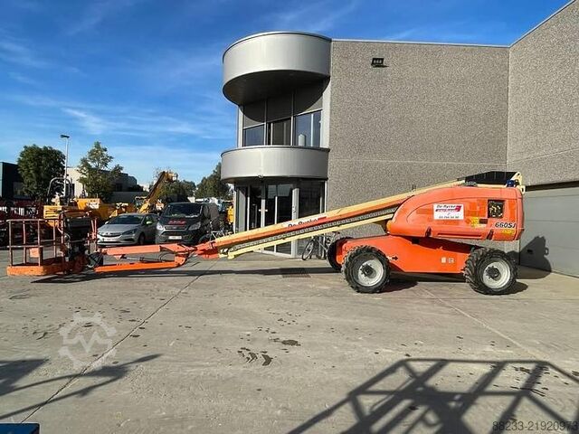 Telescopic boom lift JLG 660 SJ