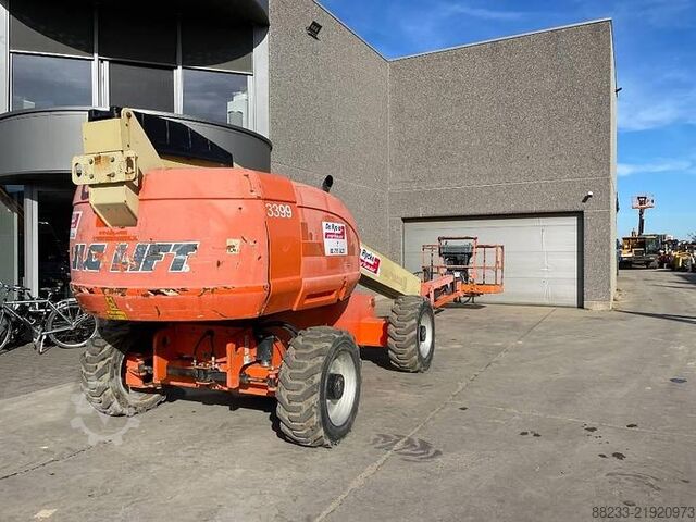 Telescopic boom lift JLG 660 SJ