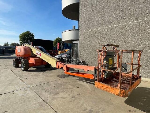 Telescopic boom lift JLG 660 SJ