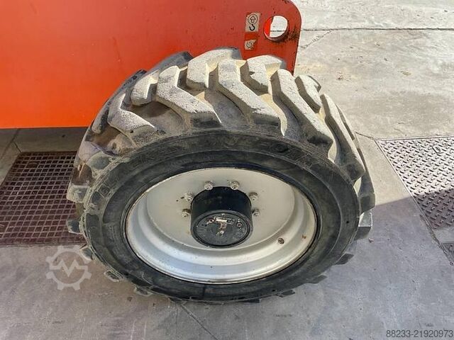 Teleskopische Hebebühne JLG 660 SJ