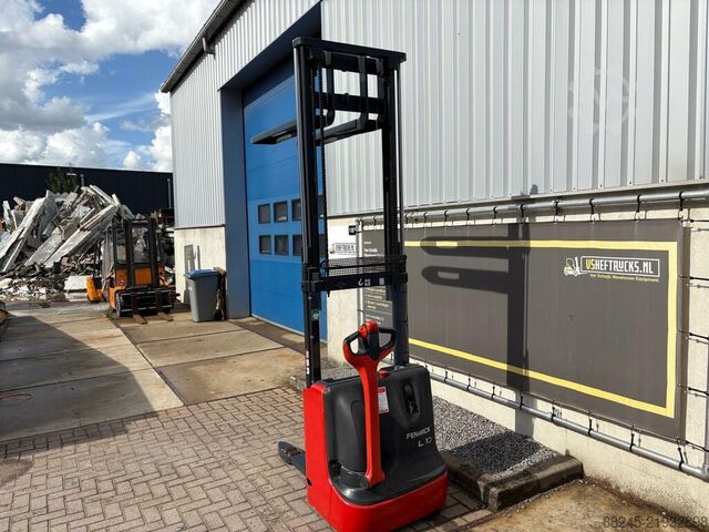 VS-22330 electric stacker Linde L10b 2,424 mm LINDE l10b