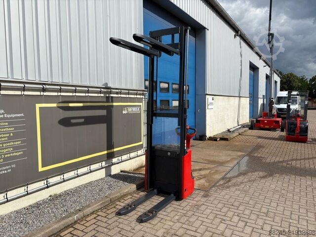 VS-22330 electric stacker Linde L10b 2,424 mm LINDE l10b