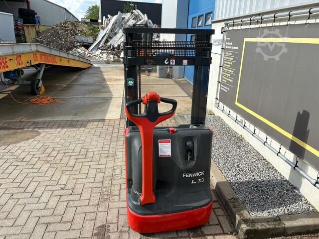 VS-22330 electric stacker Linde L10b 2,424 mm LINDE l10b
