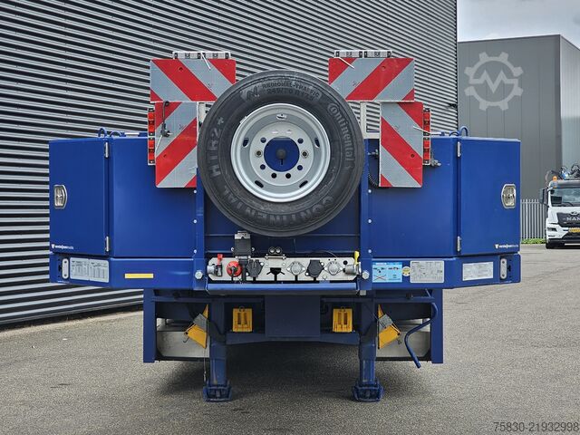 Low loader Broshuis 3ASD-3A / 1X LIFT-AXLE / 2x ELECTRIC HYDRAULIC ...