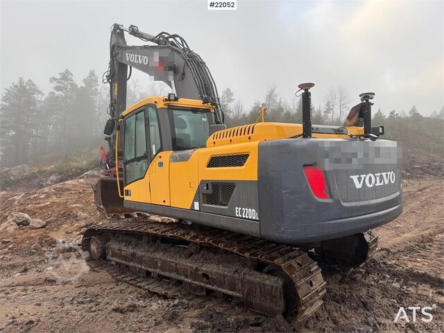 Raupenbagger Volvo EC 220 DL w/ rototilt, tooth tray and GPS.
