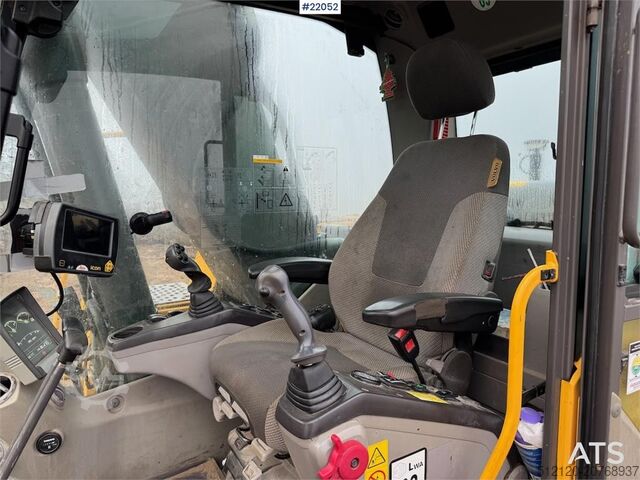 Raupenbagger Volvo EC 220 DL w/ rototilt, tooth tray and GPS.