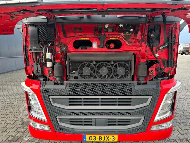Gefährliche Stoffe Volvo FH Globetrotter 4x2 ADR (EXII, EXIII, FL, AT) E...