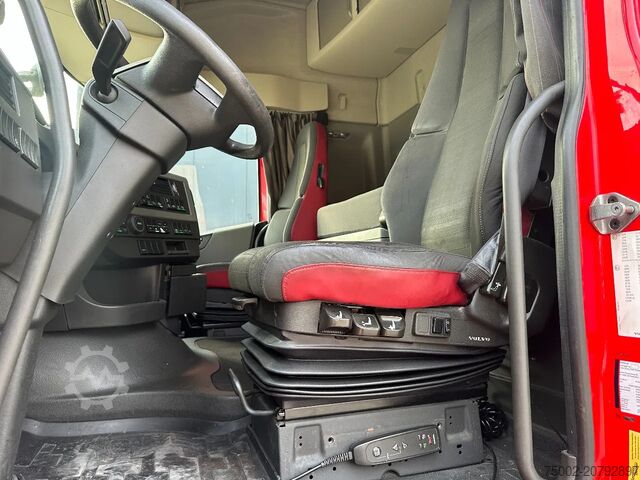 Gefährliche Stoffe Volvo FH Globetrotter 4x2 ADR (EXII, EXIII, FL, AT) E...