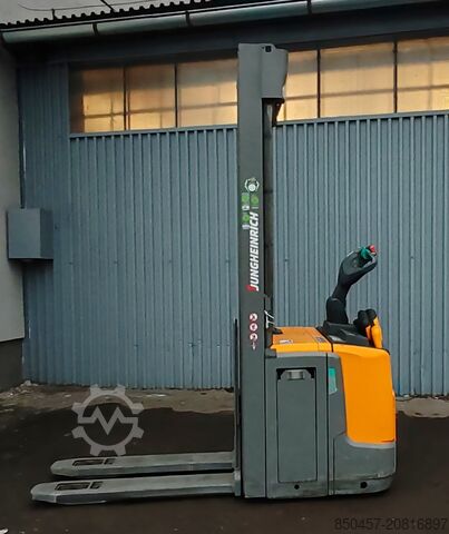 Palettenstapler Jungheinrich ERC 214z Li-ION 6m