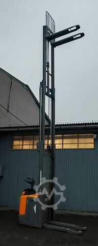 Palettenstapler Jungheinrich ERC 214z Li-ION 6m