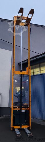 Pallet Stackers Jungheinrich ERC 212 scales