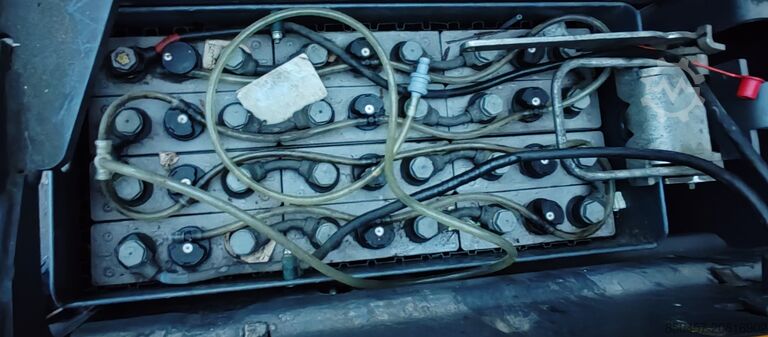 Pallet Stackers Jungheinrich ERC 212 scales