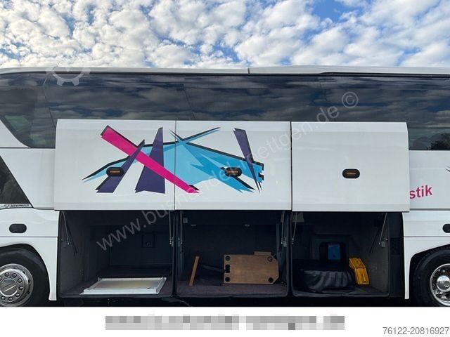 Motor coach NEOPLAN Starliner/Travego/Tourismo/Top Zustand
