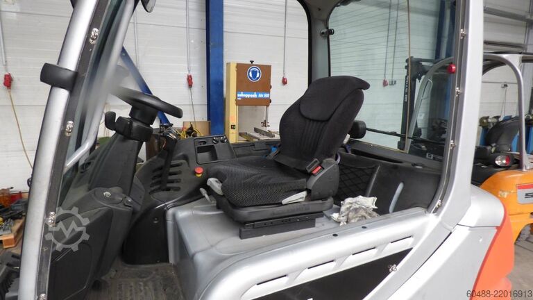 Electric forklift truck STILL RX 60-50
